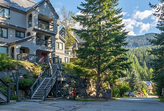 11 2556 SNOWRIDGE CRESCENT Whistler BC Canada