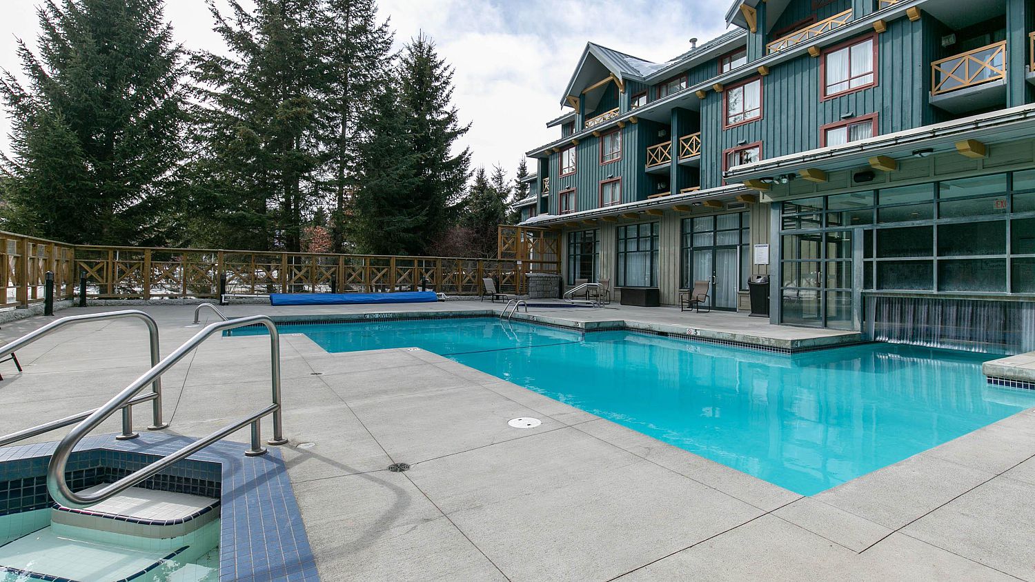 1330 Delta Whistler Village Suites