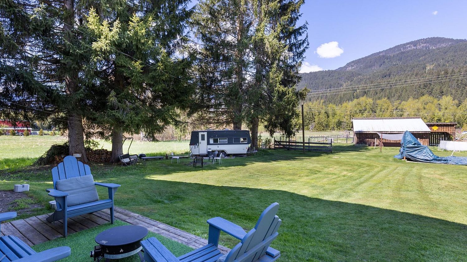 1553 FRASER ROAD, Pemberton