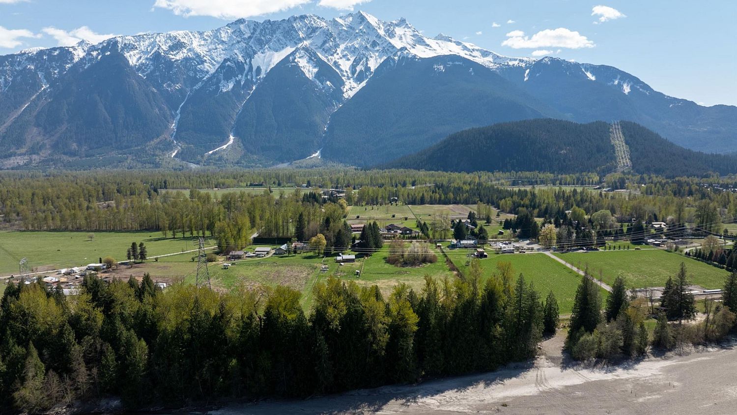 1553 FRASER ROAD, Pemberton