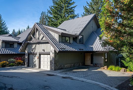 16 4873 PAINTED CLIFF ROAD Whistler BC Canada