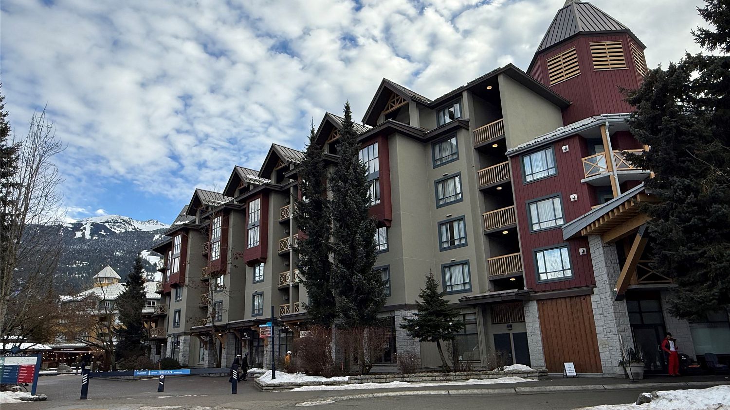 2303 Delta Whistler Village Suites