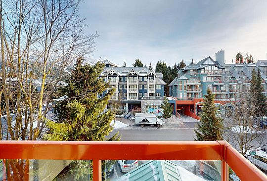 328 4368 MAIN STREET Whistler BC Canada