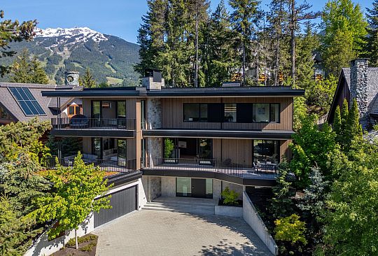 3565 FALCON CRESCENT Whistler BC Canada