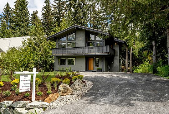 7206 FITZSIMMONS ROAD NORTH Whistler BC Canada